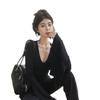 American Retro V-neck Flare Sleeve Spicy Girl T-shirt - Women's Autumn Slimming Black Long Sleeve Top.