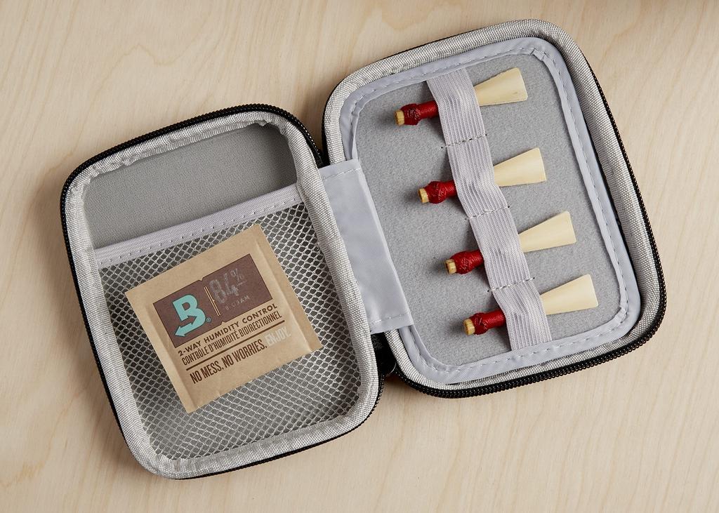 Boveda Musical 84-RH 2-Humidity Control Woodwind Reeds, Size 8, Keeps Back-Up Reeds Ready-to-Play Performance, Prevents Warped and Waterlogged Reeds,