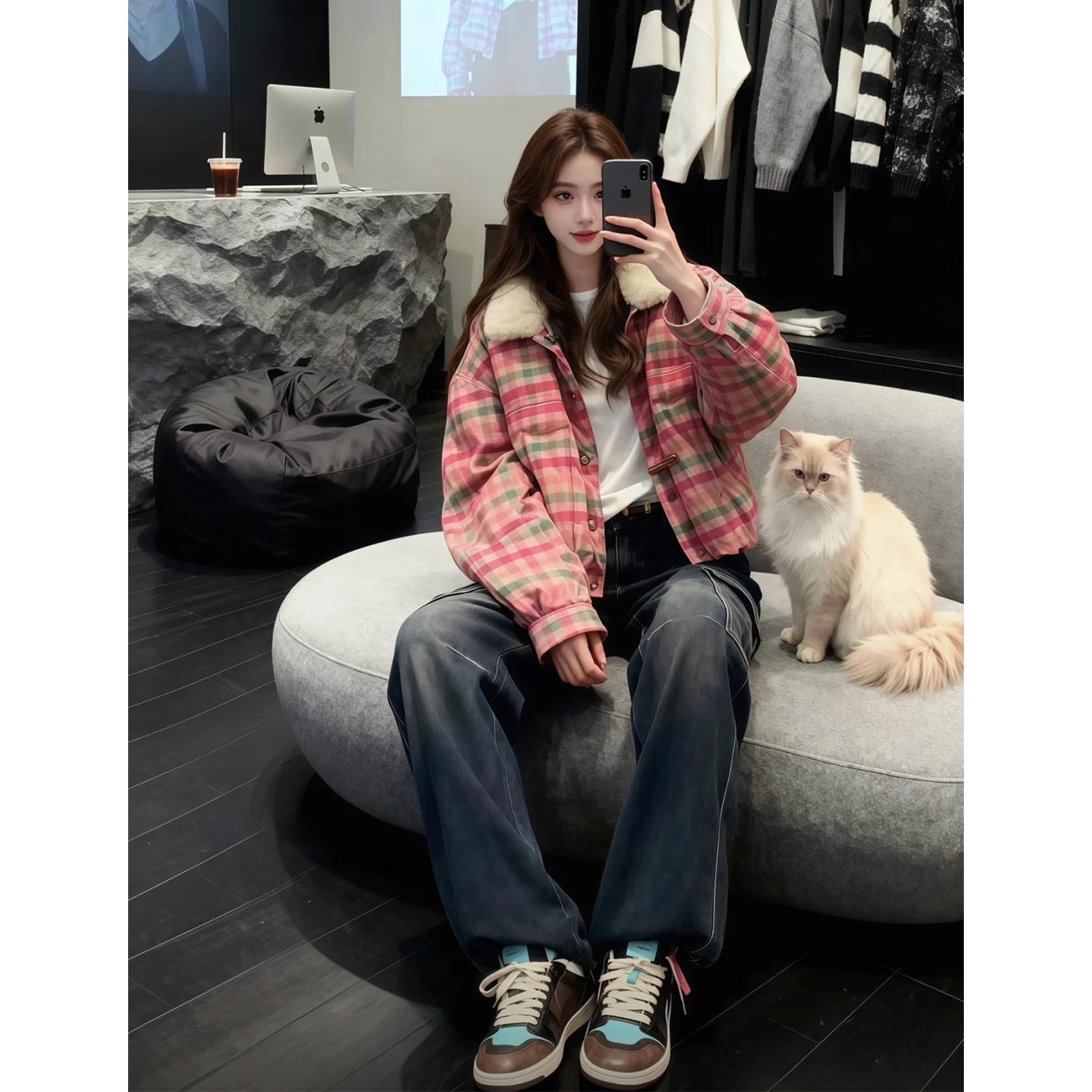 Hong Kong Style Retro Plaid Jacket & High-Waisted Jeans Set 3XL [140-160 Jin]
