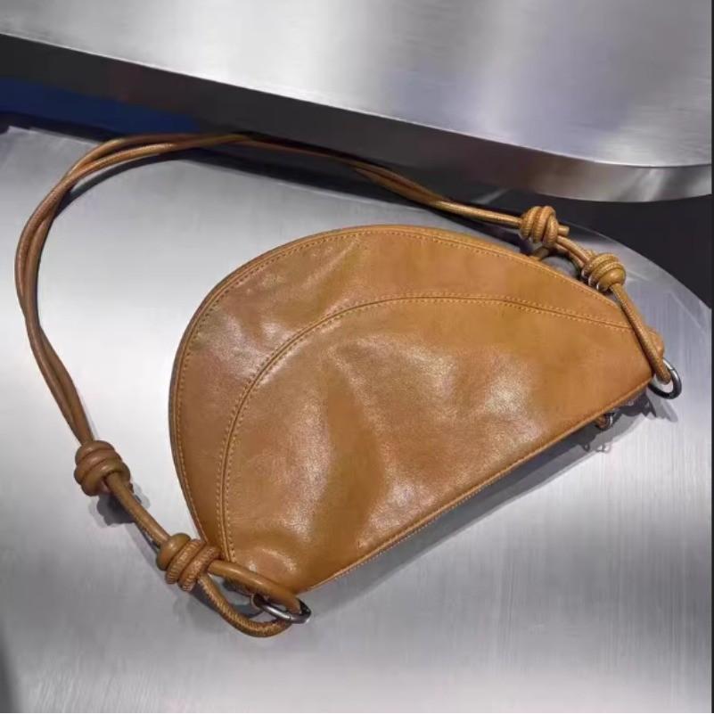 IELGY Korean Version Croissant Bag Niche Soft Leather All-Match One-Shoulder Messenger Half-Moon Bag