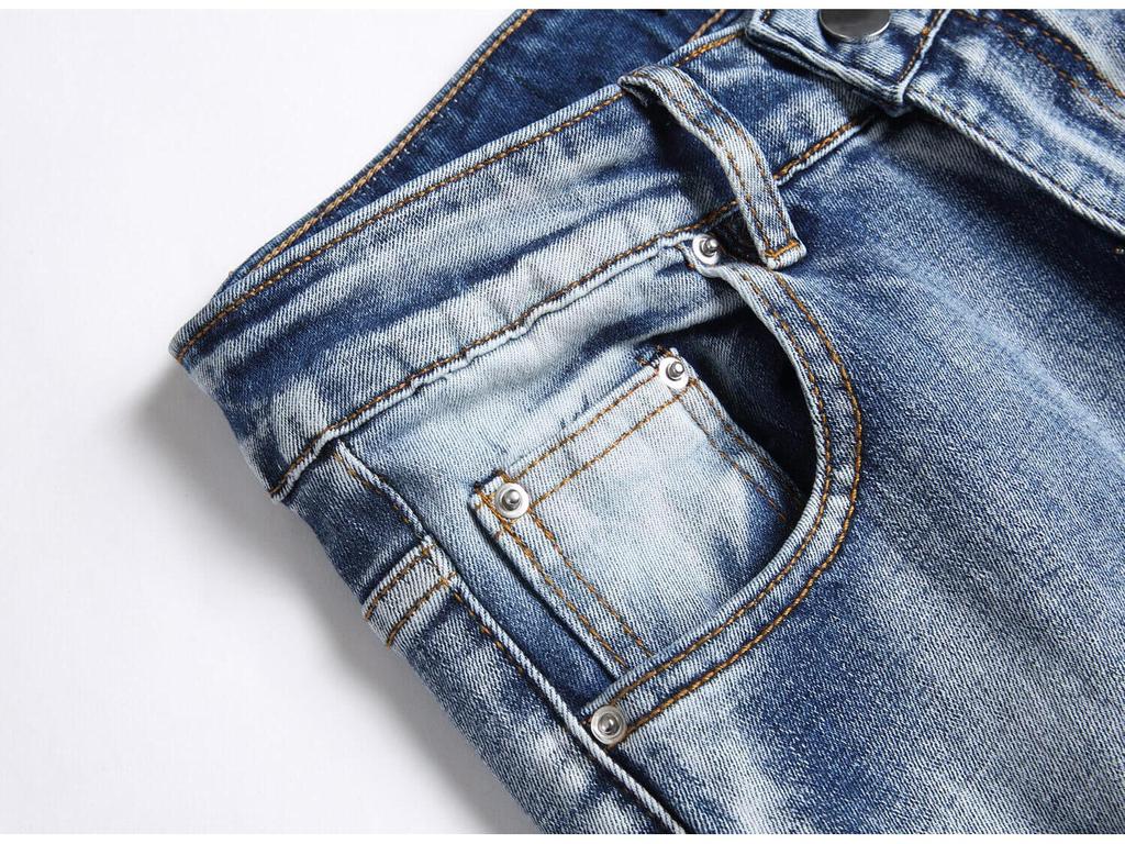 Europejskie Niebieskie Dżinsy Męskie Slim-Fit z Haftem Kobry