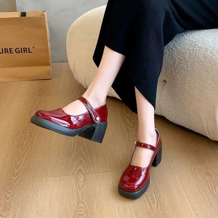 Chaussures Mary Jane à plateforme compensée françaises pour femmes, nouvelles chaussures simples à talon épais de style collège doux pour le printemps et l'automne