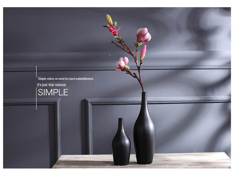 Black & White European Style Ceramic Vase for Minimalist Flower Arrangements