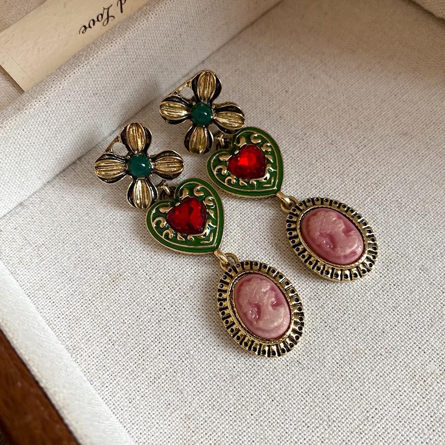 Vintage Rhinestone Flower Heart Necklace - Elegant Retro Clavicle Chain, Light Luxury Style