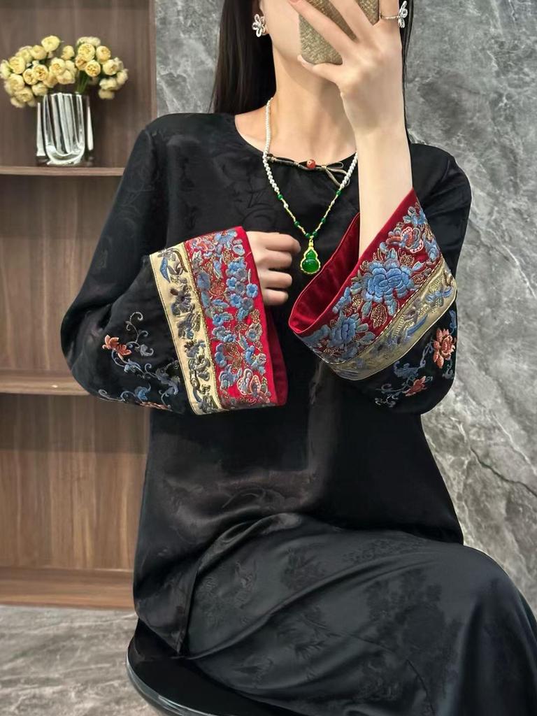 Rong Tai Women's 2026 Spring Frog Button Silk Jacquard Long Sleeve Shirt - Slimming Chinese Style Top