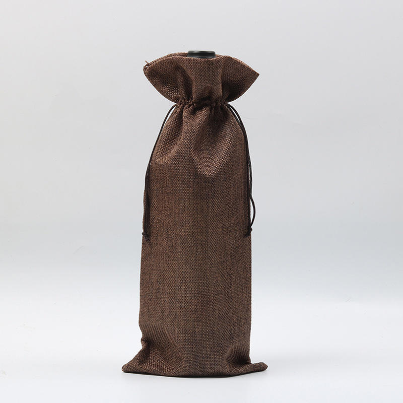 12PCS Christmas Simple Burlap Wine Bags with Tag And Ropes Holiday Party Reusable Gift Wrapping Bag Home Decor