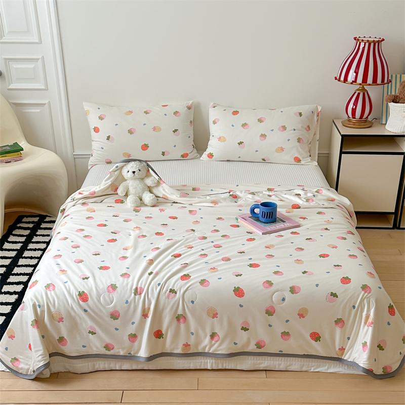 Pink Flower Pattern Quilt Breathable Comfortable Air-conditioning Quilted Quilt Skin-friendly Multi-functional Thin Blanket