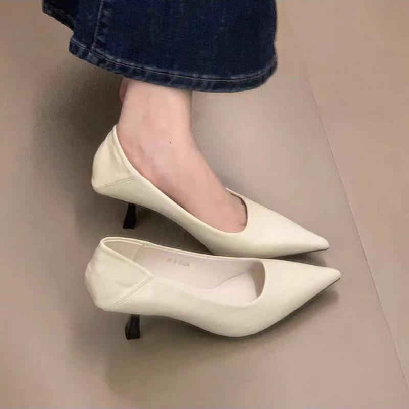 

2025 осень новая модная универсальная французский темперамент тонкие каблуки высокие каблуки женские остроносые простые и тонкие туфли-лодочки 39