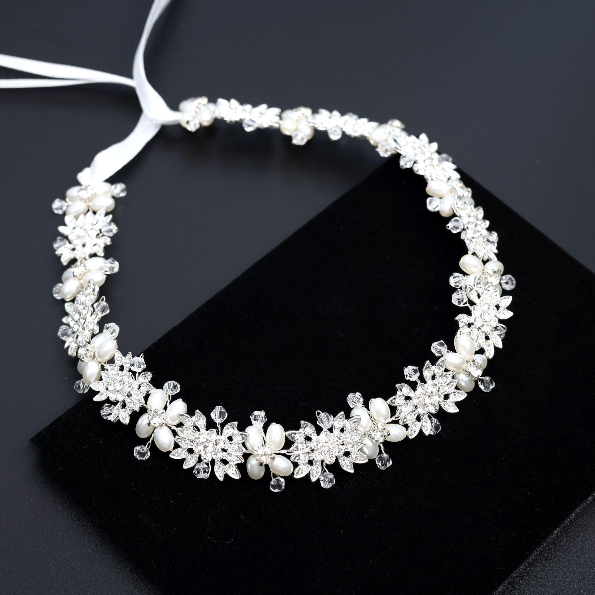 

Корейская хрустальная сверкающая повязка на голову: Сделанный вручную свадебный аксессуар для свадеб, банкетов, церемоний совершеннолетия или стилизации вечернего платья. серебряный