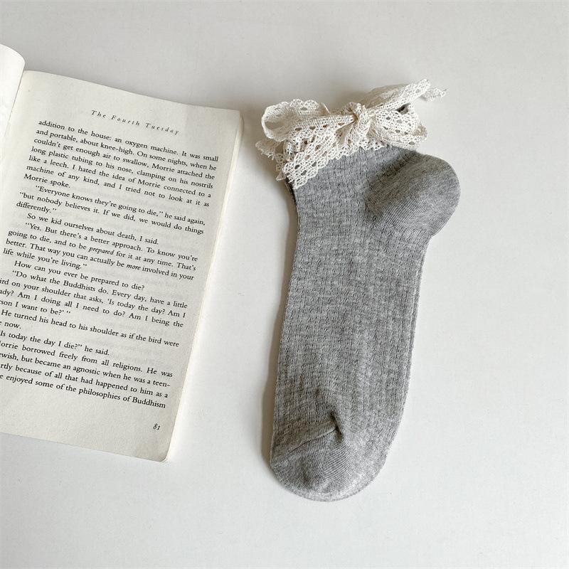 Solid Color Short Socks Women Japanese Fashion Black White Gray Low Cut Ankle Socks Lolita Sweet Girls Cute Lace Ruffle Socks
