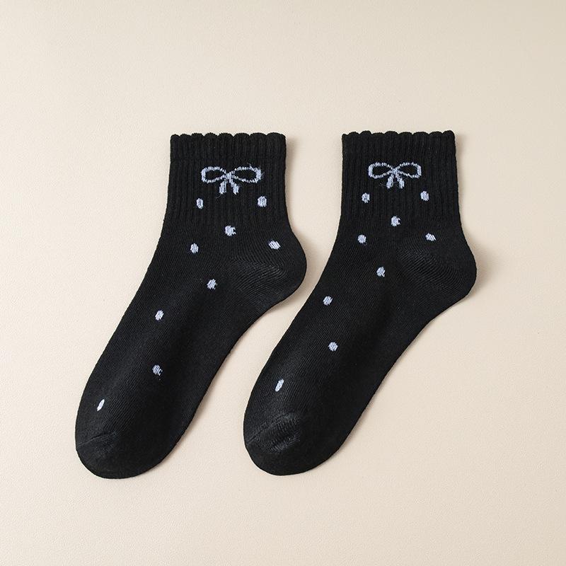 10 Pairs of Female Autumn and Winter Lovely Polka Dot Bow Lace Mid Tube Socks