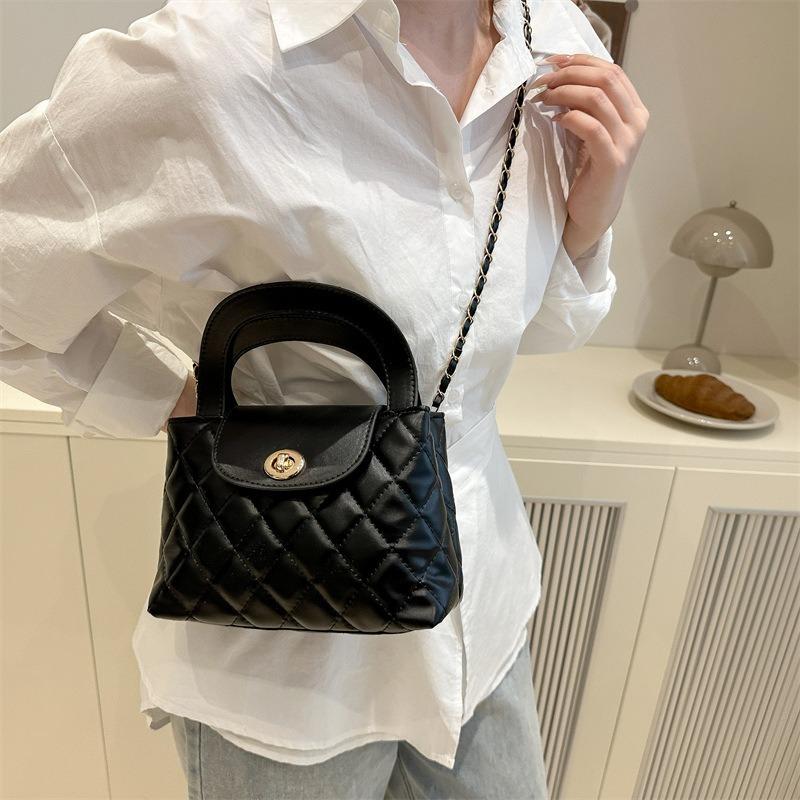 New High-end Sense, Solid Color, Beautiful Temperament, Versatile and High-value Portable Shoulder Messenger Bag for Women