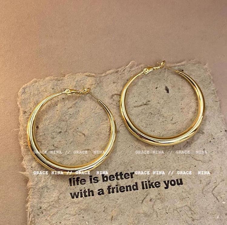 Bold Metal Circle Stud Earrings for Women – Statement Ear Cuff Hoop Jewelry