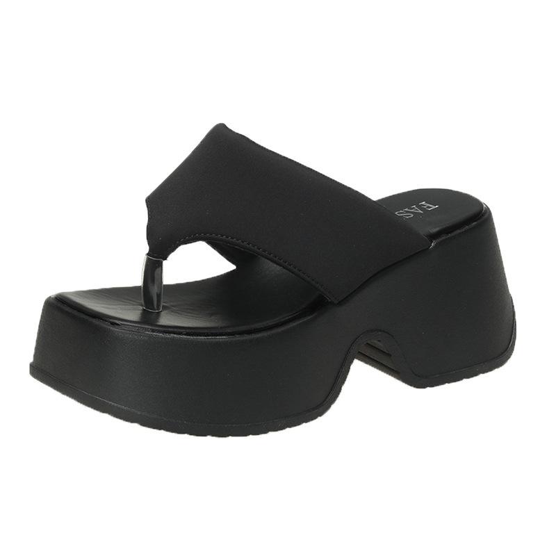 Thick-soled cool slippers women's summer wear muffin bottom flip-flops 2025 new pinch foot small beach shoes