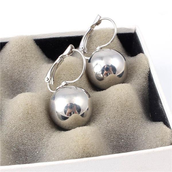 Spherical Pendant Earrings, Paired with Circular Ear Loops, Minimalist Eye-catching Jewelry, Suitable for Daily and Casual Wear