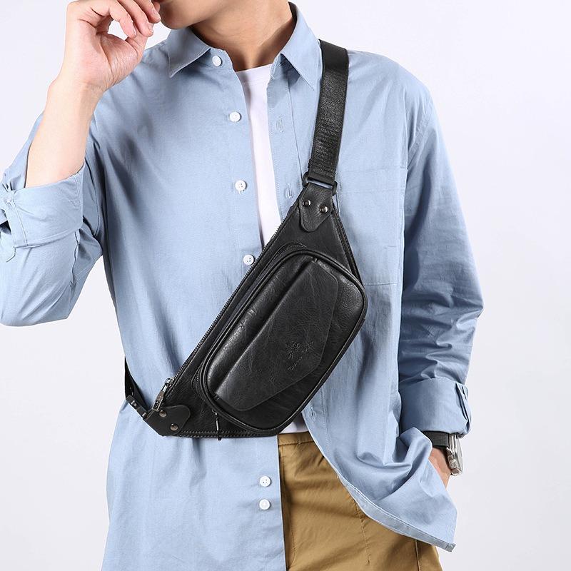 Men's Black Leather Chest Bag Vintage Sling Crossbody Bag Stylish Casual Chest Pack for Daily Use