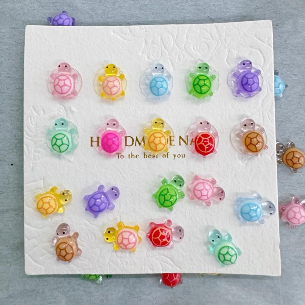 100 stuks 3D Mini Hars Schildpadden DIY Cartoon Nacht Gloei Schattige Nagellak Accessoires Gemengde Kleine Schildpad Beeldjes Decoraties gray