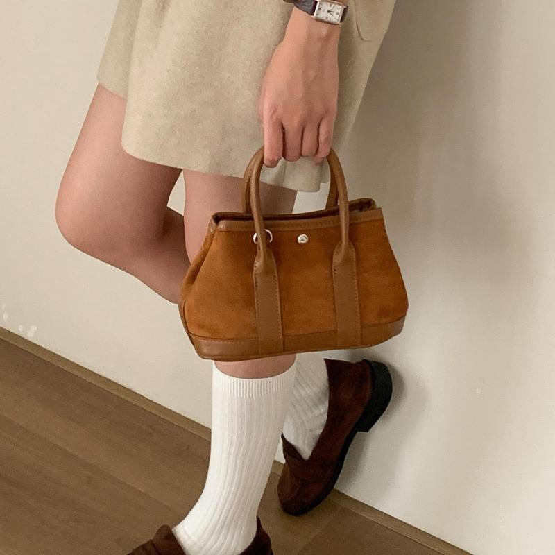 Suede hand carry garden bag retro shoulder messenger bag autumn and winter new portable small tote bag