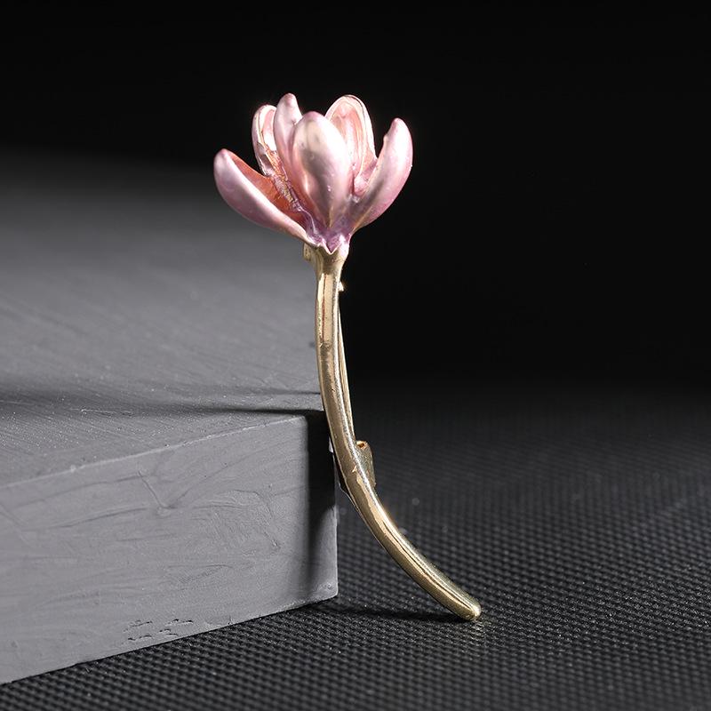 Retro Chinese Lotus Brooch: High-End, Niche Jewelry Accessory