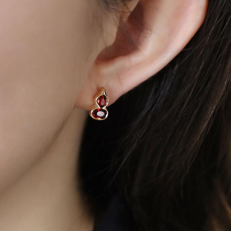 High-End Natural Garnet Gourd Stud Earrings for Women in Pure Silver - Retro French Style