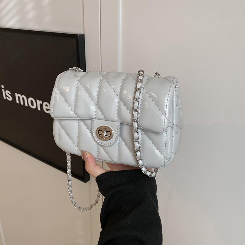 Popular small bag women's new versatile chain messenger bag shoulder small square bag