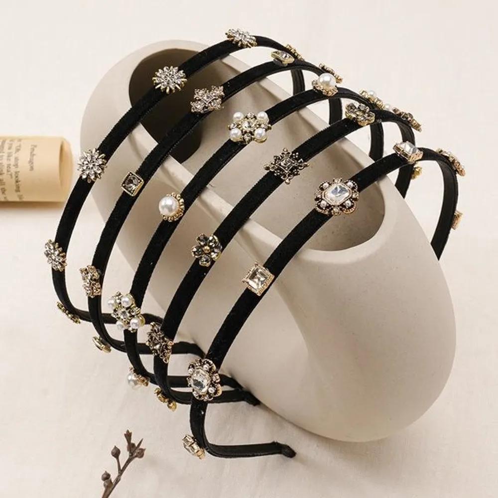 Velvet Tin Point Hairband (22HB075) Snowflakes