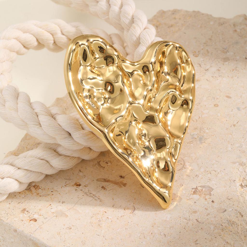 Luxurious Exaggerate Heart Shape Brooch for Women,Vintage Stainless Steel Pins Broochs,Special Jewelry Mother's Day Gift