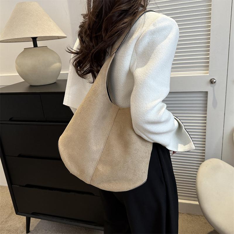 New large-capacity shoulder tote bag, new retro trend fashion versatile casual commuter women's bag