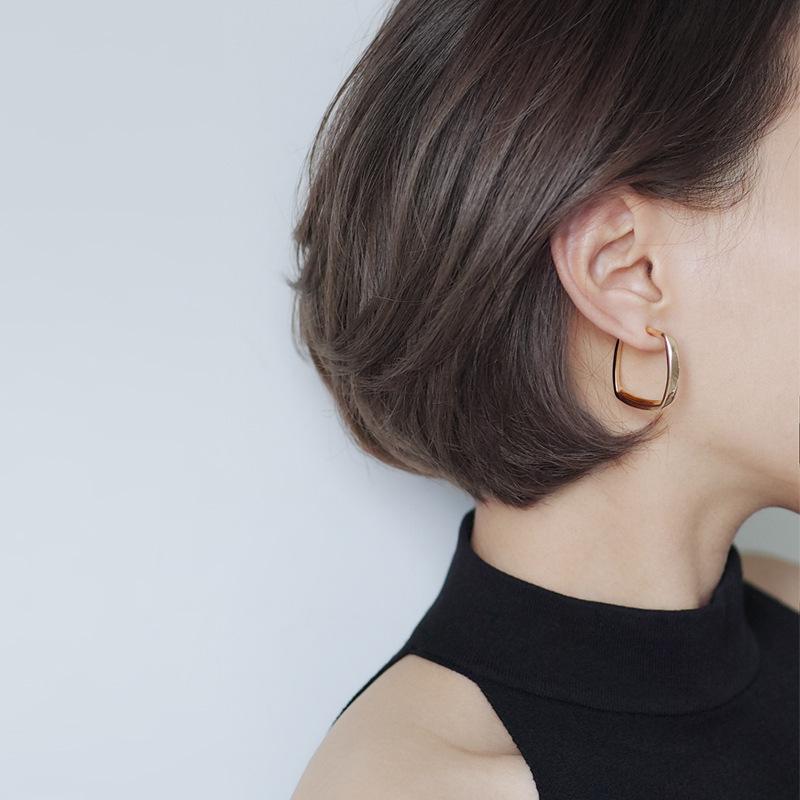 Fashionable and Minimalist Style Earrings золотой