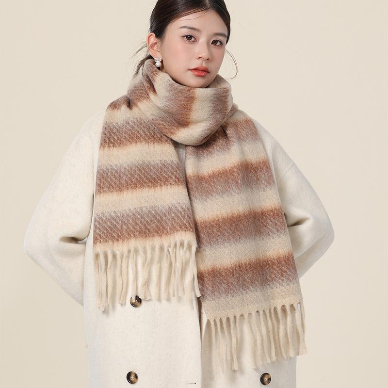 

Осень и Зима Новая Корейская Версия Универсальный Модный Шарф Высокой Ценности Женский Защищающий от Холода Защита Шеи Легкий Роскошный Шаль Шарф 30*175cm