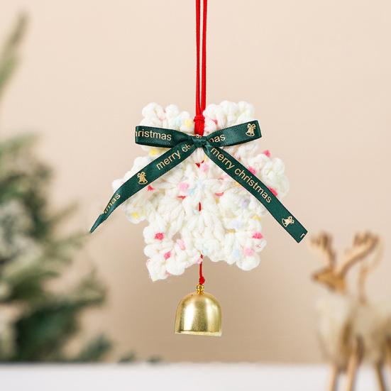 Christmas Crochet Pendant Snowflake Hanging Decoration Xmas Tree Ornament with Jingle Bell for Festive Home Living Room Decor