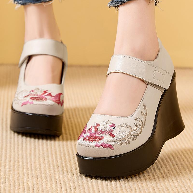 

Женская обувь в стиле ретро ручной работы с круглым носком, увеличивающая рост танкетка 9 см, повседневная обувь, женские туфли на платформе из натуральной кожи 235