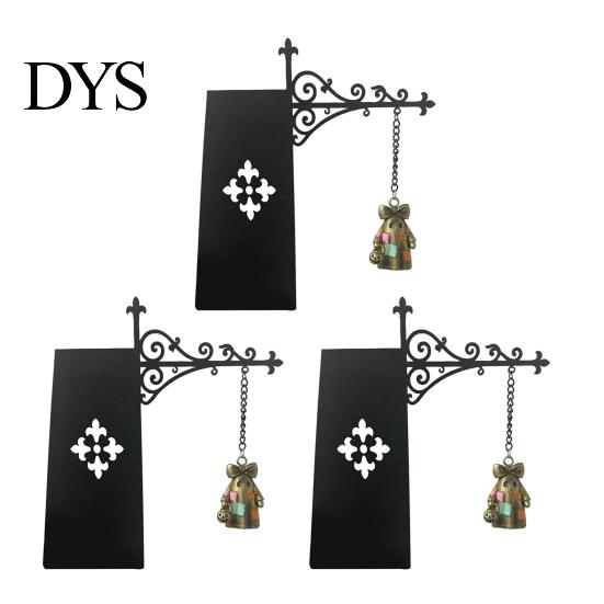 Gothic Style Wall Hanging Decorative Ghost Pendant, Iron Bracket Bookshelf Decor, Halloween And Christmas Decoration for Indoor Outdoor Home