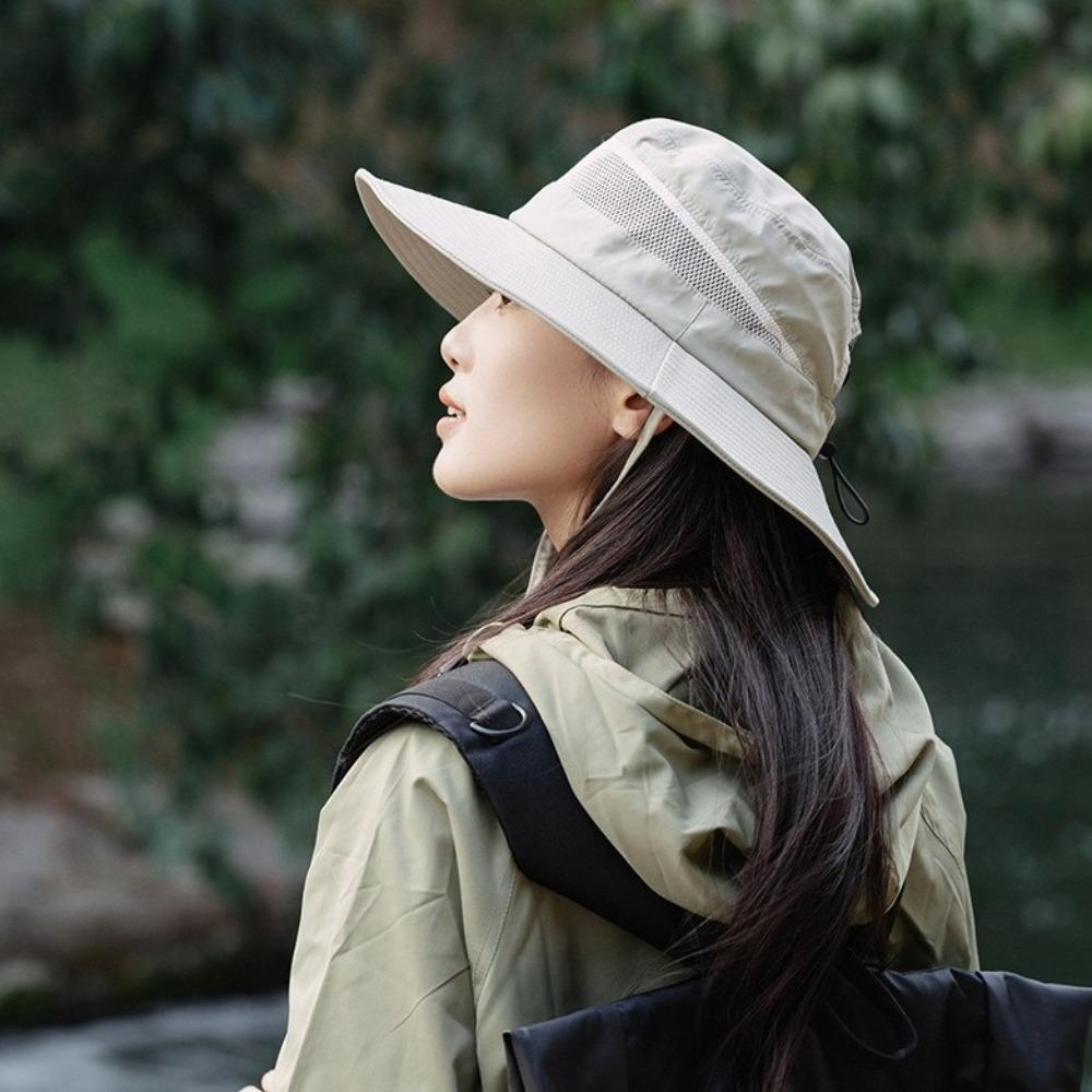 Adjustable Sunscreen Hat Anti-UV Beach Hat Fashion Visor Cap  Gift