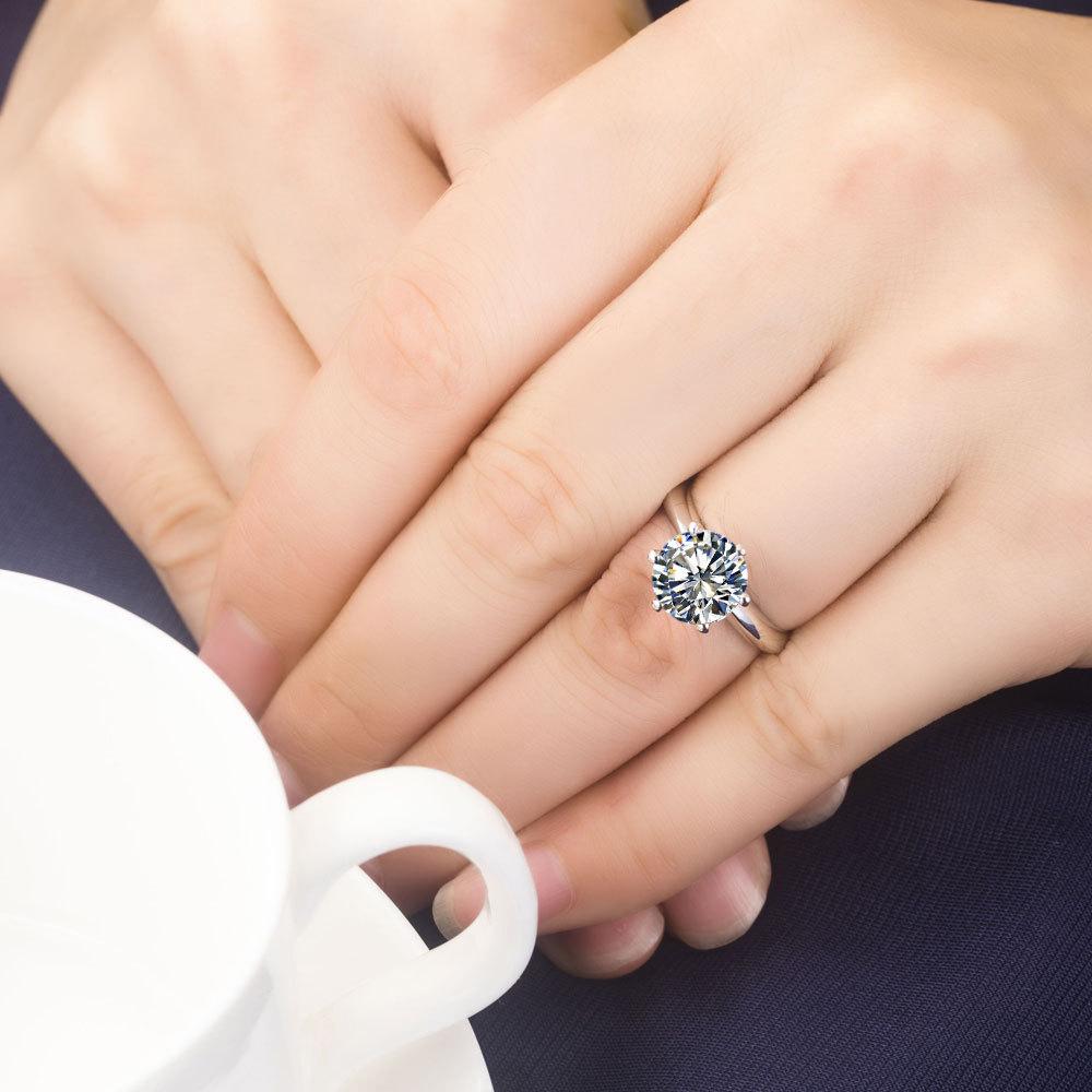 Solid 18K White Gold AU750 2CT Brilliant Round Moissanite Engagement Ring Women Best Anniversary Statement Jewelry Gift