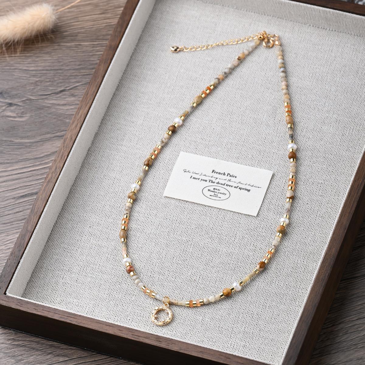 Бежевое Каменное Изображение Винтажное Французское Жемчужное Ожерелье - Элегантное, Универсальное, Уникальное, В Стиле Ins