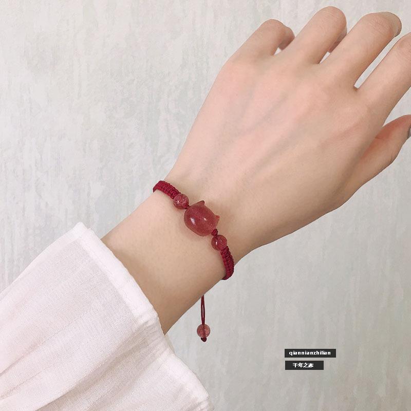 

Recommended jewelry: Strawberry crystal cat bracelet for women, pink crystal bracelet for couples, summer obsidian zodiac woven red string Strawberry Crystal Cat Br