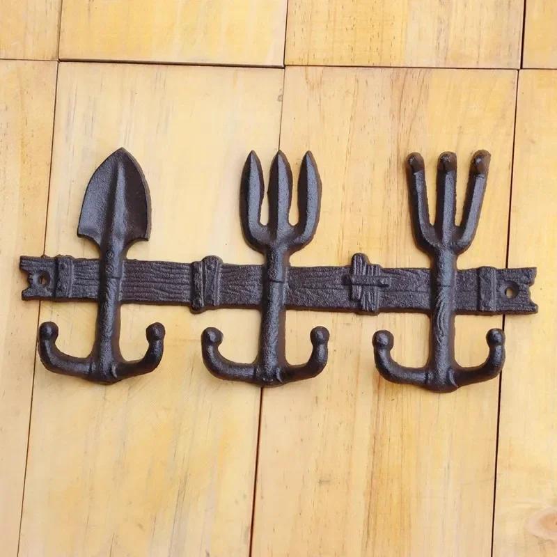 Letter Shape Hooks Metal Cast Iron Classical Retro Garden Courtyard Wall Decorate Clothes Hat Wall Mounted Rusty Colored Hook