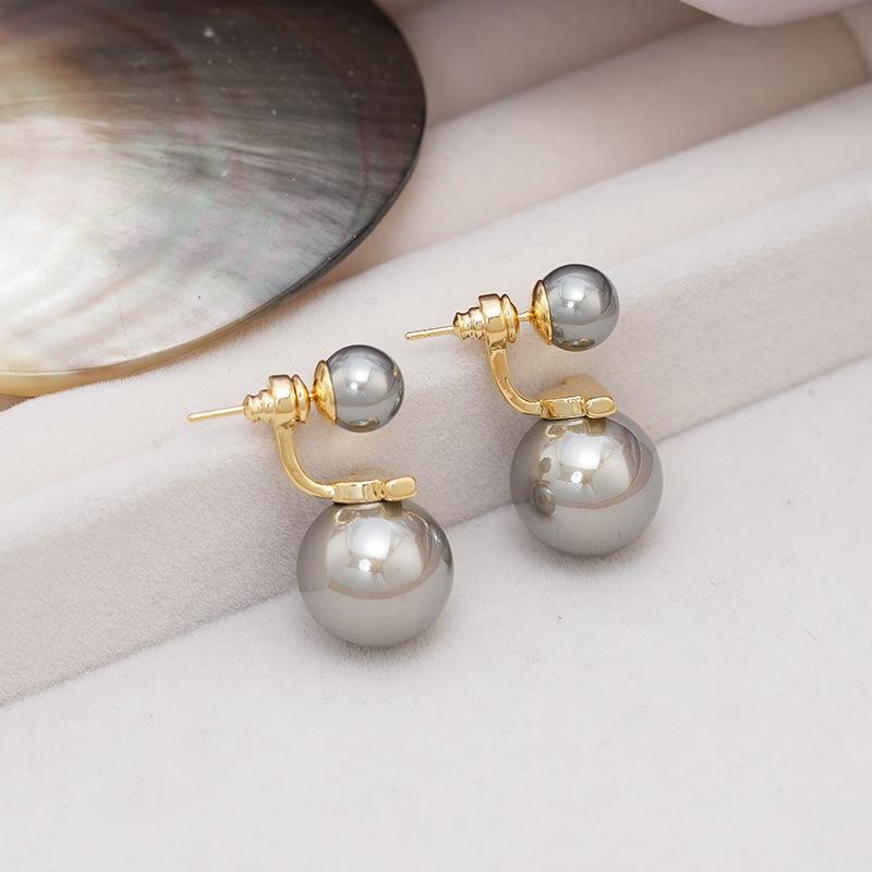 Light luxury high-end pearl earrings women's unique niche design earrings Internet celebrity temperament rear hanging versatile earrings
