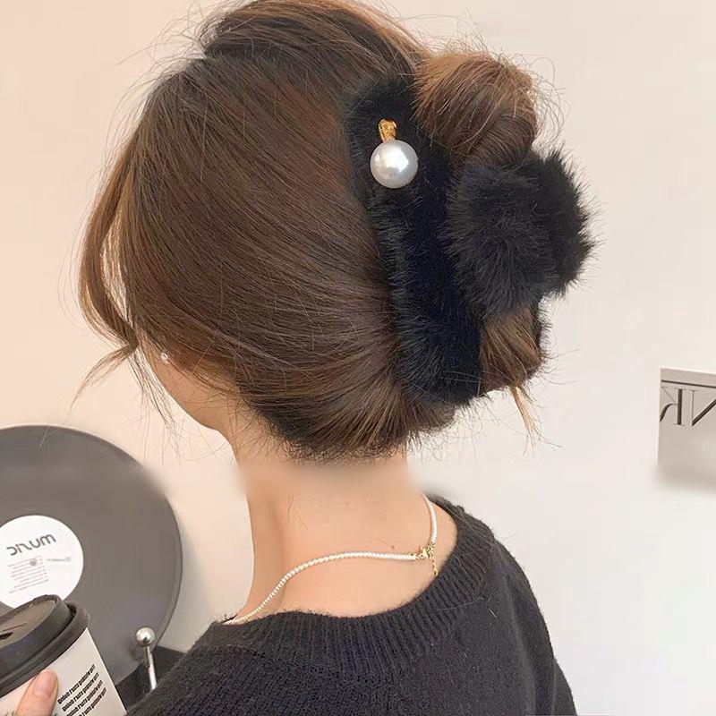 French Plush Fur Hair Claw Clip with Pearl for Thick Hair - Autumn/Winter Accessories
