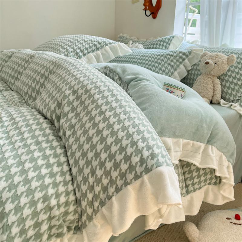 Double-Sided Thickened Milk Coral Fleece Bed Four-Piece Set Flannel Bedding Bed Skirt Fleece Sheet Quilt Cover