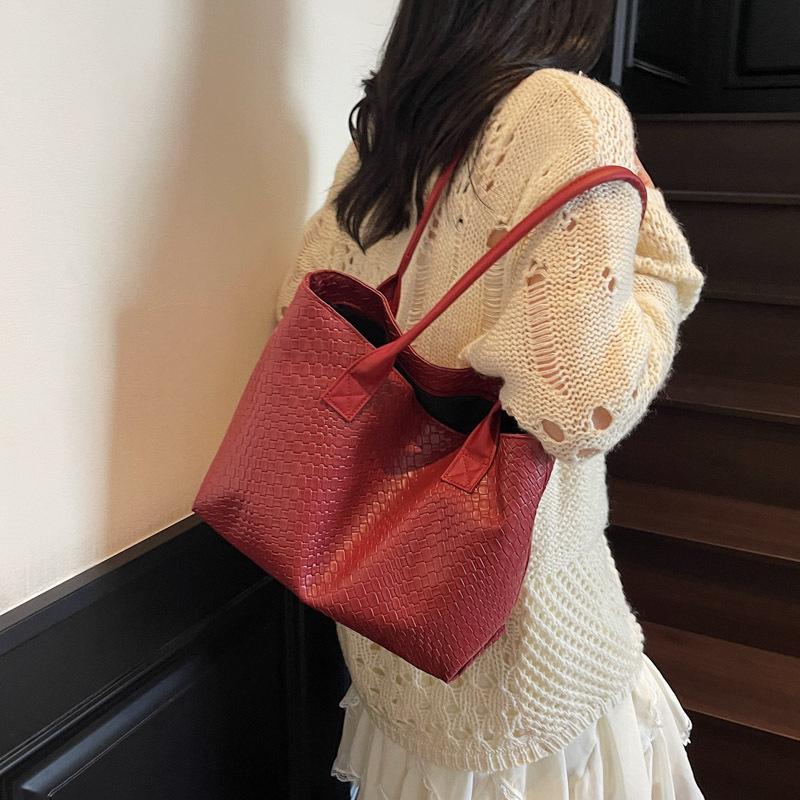 Large Capacity Woven Pattern Indentation Tote Bag Women's 2025 Summer New Fashion Texture Versatile Shoulder Handbag Women