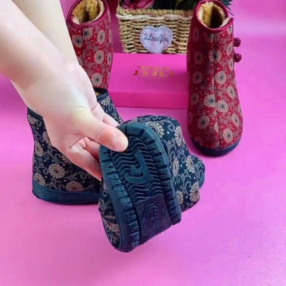 Order A Size Up Winter Old Beijing Cotton Shoes for Elderly Women, Plus Velvet Lined & Non-Slip Warm Mother Shoes
