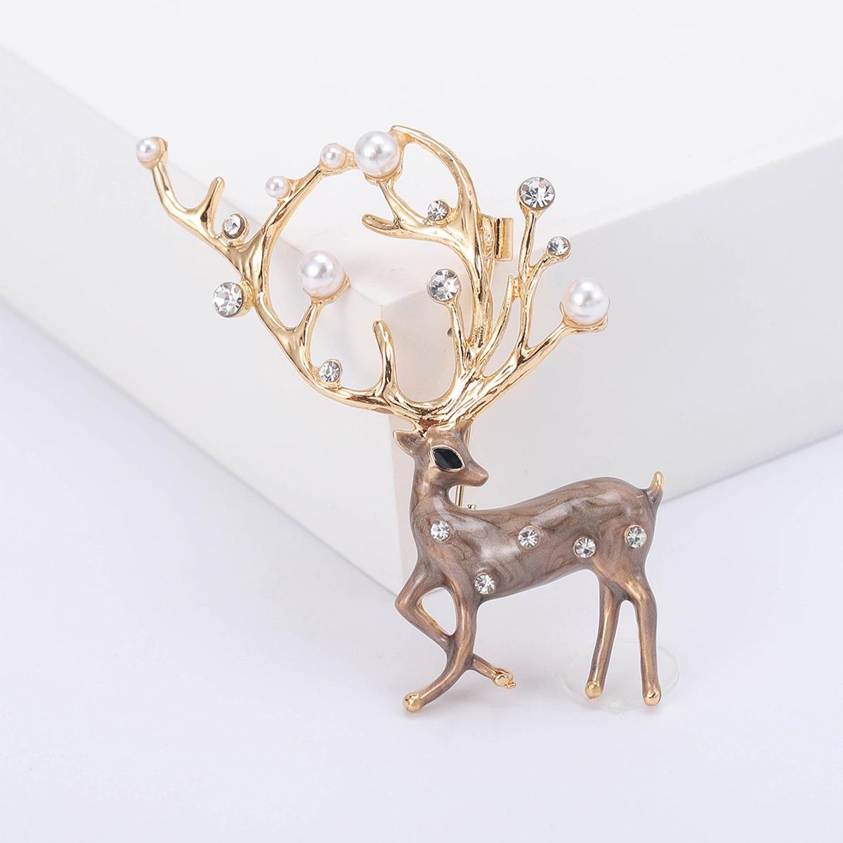 

Стильная и изысканная, Yilu имеет свою брошь, универсальная маленькая булавка для аксессуаров одежды с свежим темпераментом