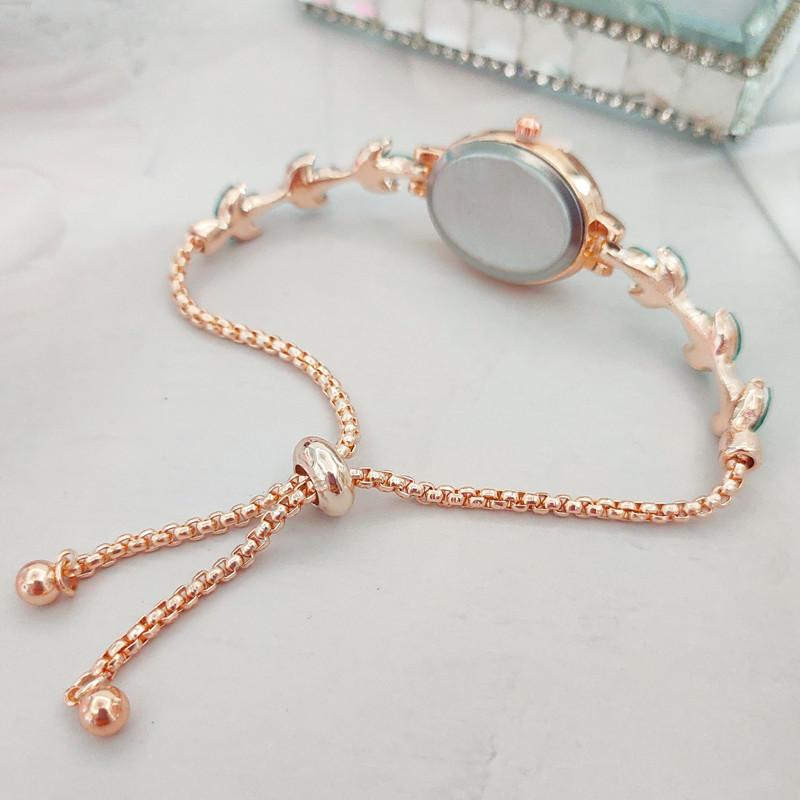 Yeni Zarif Kadın Saati Yonca Bayan Saatleri için Yapay Elmas İşlemeli Oval Moda Kuvars Kol Saati Bilezik Saatler Reloj Mujer