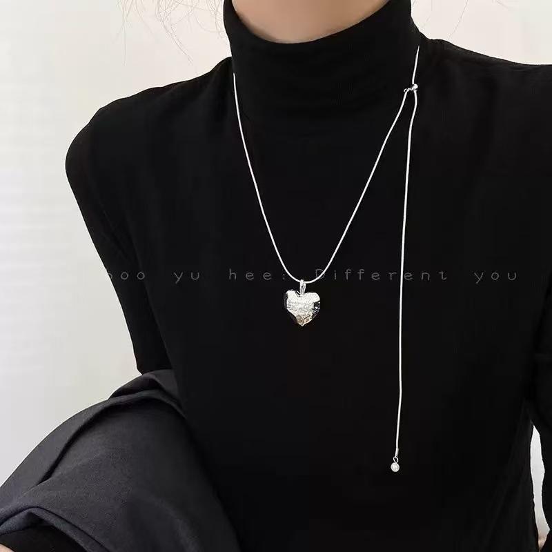 Love necklace female punk same niche silver design retro spice starfish