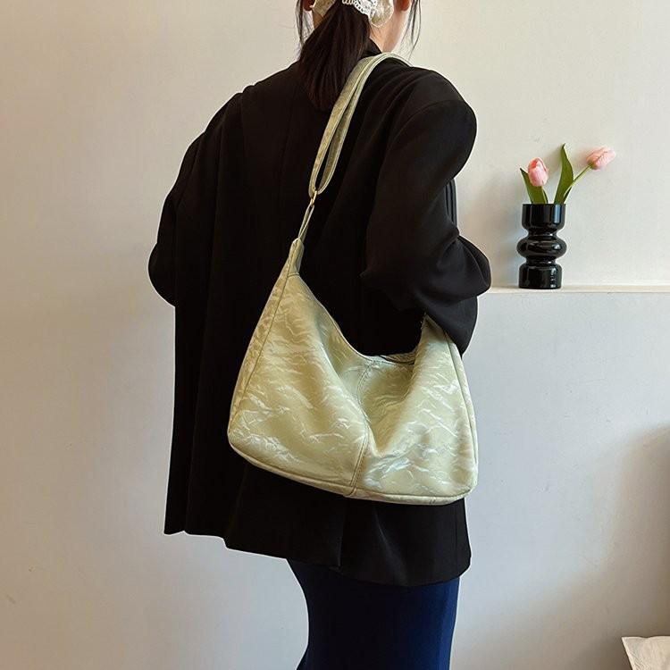 Stylish Large Capacity Shoulder Bag For Women In Minimalist Design Perfect For Daily Use