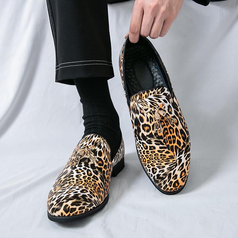 Hight Quality British Street Yuppie Style Loafers For Men's Classic Leopard Print Slip-On Pointed Leather Shoes Banquet Party