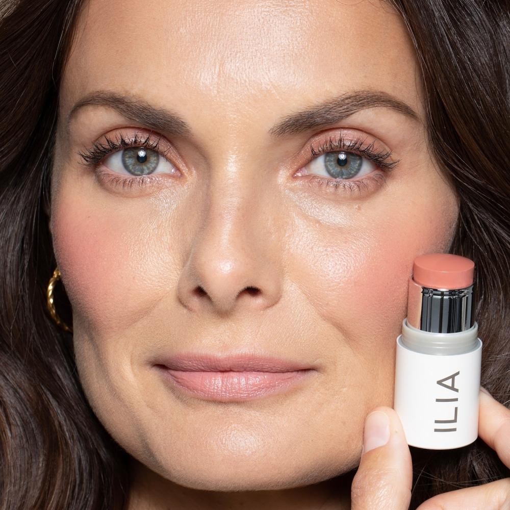 Ilia Multi Stick Cream Blush + HiGhliGhter + Lippenstift 0,15 Unzen   4,5 g Whisper Pfirsichrosa