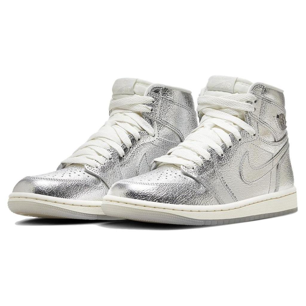 Air Jordan 1 Retro High OG Chrome Scarpe da Ginnastica da Donna Argento Metallizzato-Argento Fotone-Polvere FN7249-001